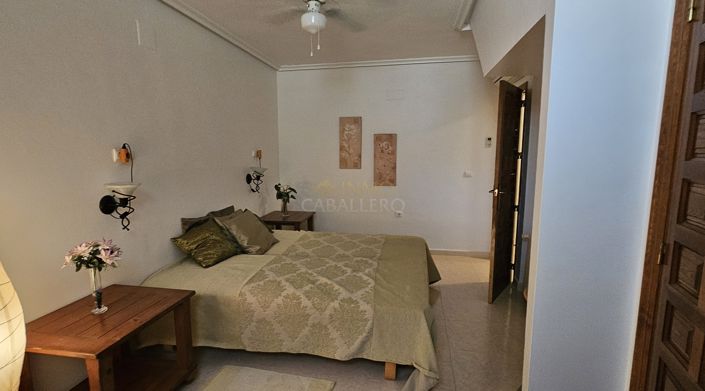 Image No.37-5 Bed Villa for sale