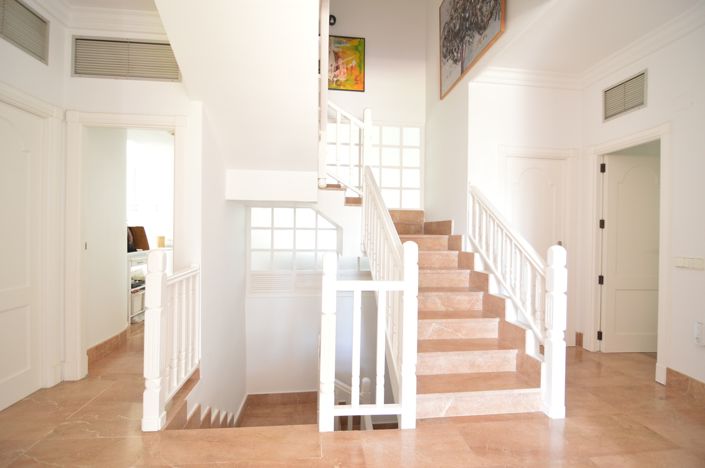 Image No.4-4 Bed Villa for sale