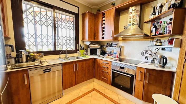 Image No.9-4 Bed Villa for sale