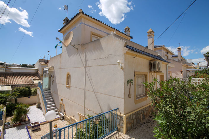 Image No.1-3 Bed Villa for sale