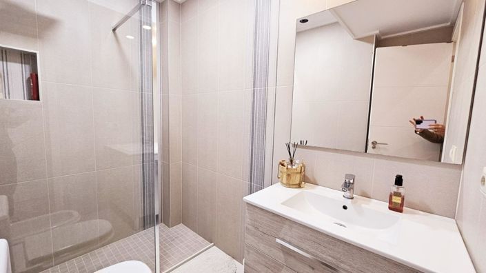 Image No.34-2 Bed Apartment for sale