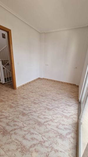 Image No.19-3 Bed Property for sale