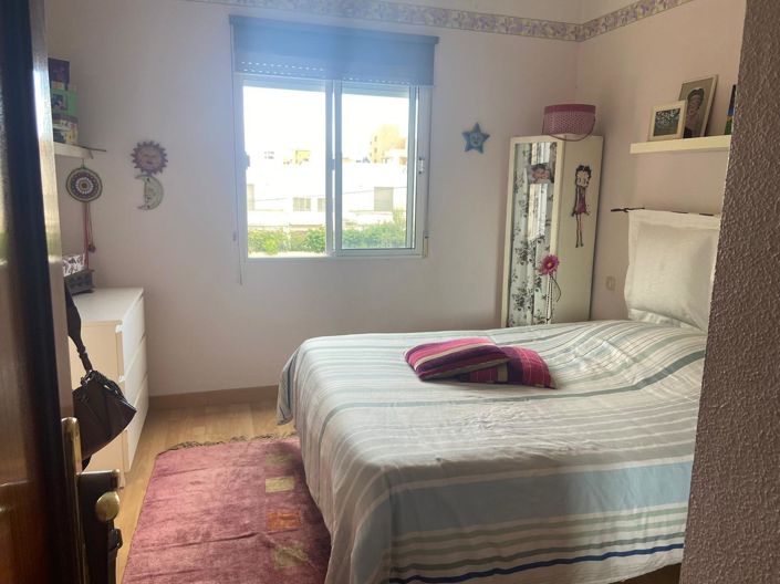 Image No.10-3 Bed Property for sale