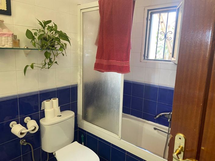 Image No.14-3 Bed Property for sale