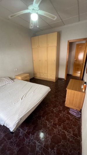 Image No.8-4 Bed Property for sale