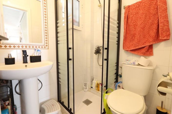 Image No.16-2 Bed Apartment for sale