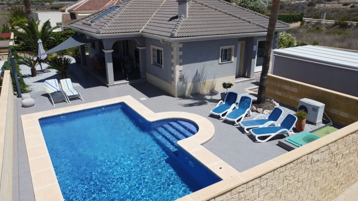 Image No.1-4 Bed Villa for sale