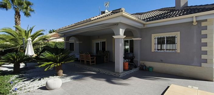 Image No.1-4 Bed Villa for sale