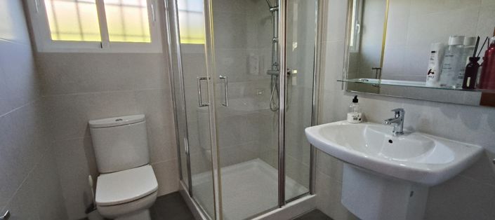 Image No.42-4 Bed Villa for sale