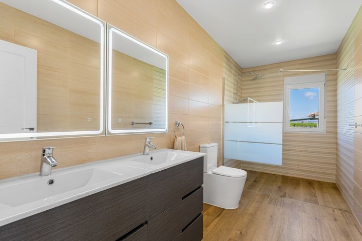 Image No.25-6 Bed Villa for sale