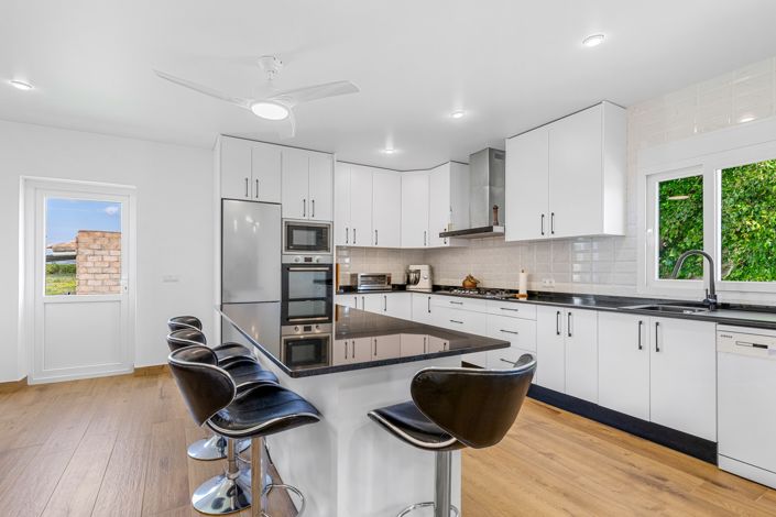 Image No.34-6 Bed Villa for sale