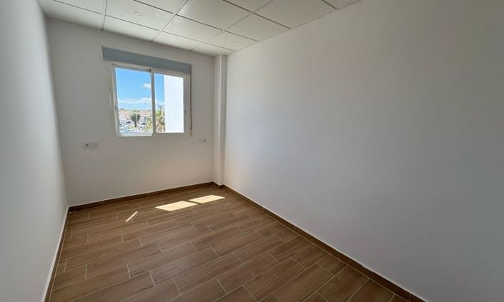 Image No.12-Appartement de 2 chambres à vendre à Orihuela Costa