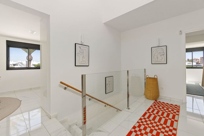 Image No.26-5 Bed Villa for sale