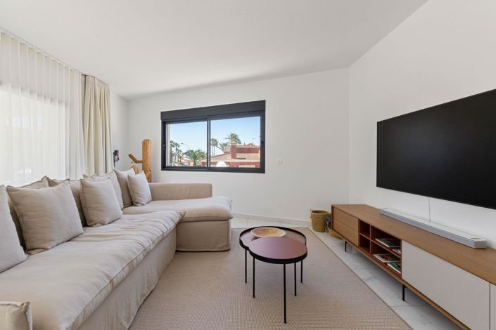 Image No.8-5 Bed Villa for sale