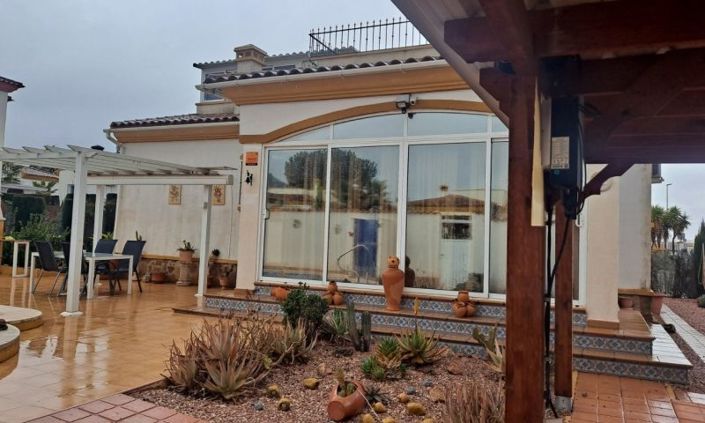 Image No.1-3 Bed Villa for sale
