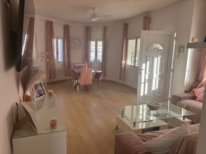 Image No.9-5 Bed Villa for sale