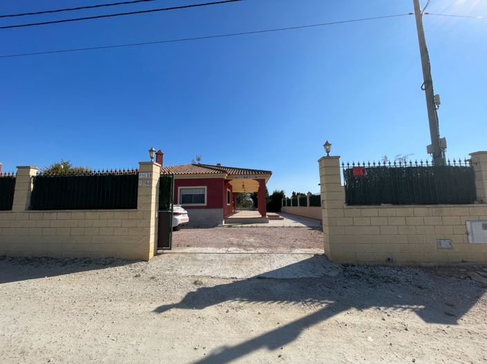 Image No.1-3 Bed Villa for sale