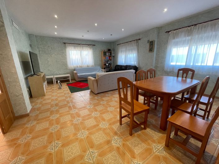 Image No.3-3 Bed Villa for sale