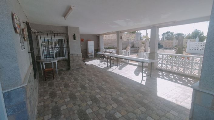 Image No.12-6 Bed Villa for sale