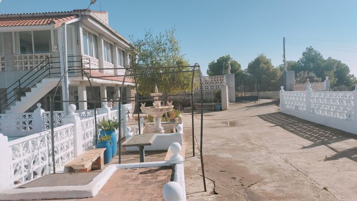 Image No.20-6 Bed Villa for sale