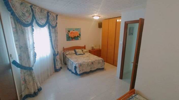 Image No.39-6 Bed Villa for sale