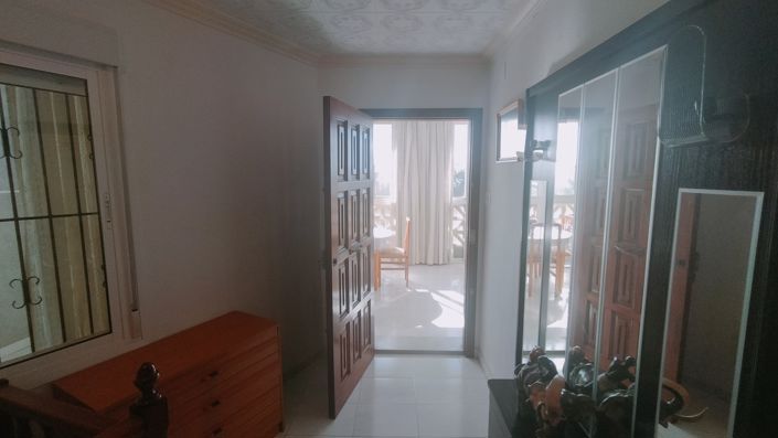 Image No.40-6 Bed Villa for sale