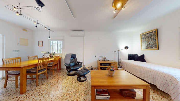 Image No.9-4 Bed Villa for sale