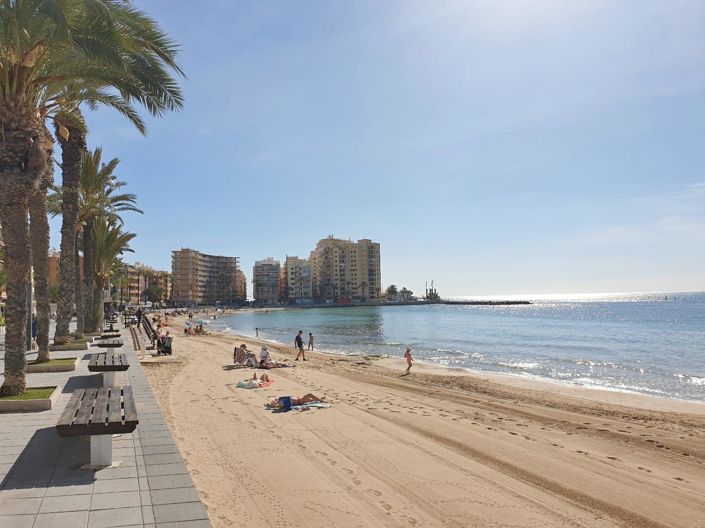 Image No.18-3 Bed Apartment for sale