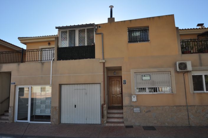 Image No.1-6 Bed Property for sale