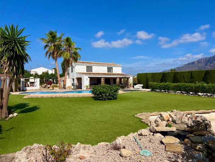 Image No.1-5 Bed Villa for sale