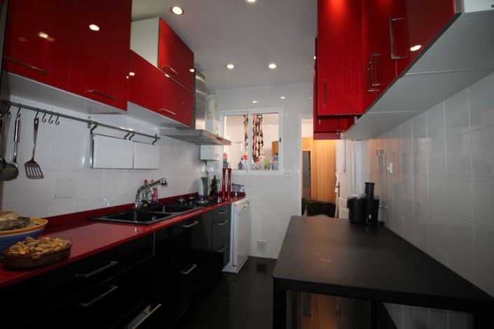 Image No.24-4 Bed Apartment for sale