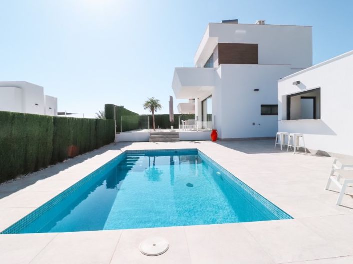 Image No.1-3 Bed Villa for sale