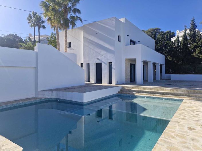Image No.1-4 Bed Villa for sale