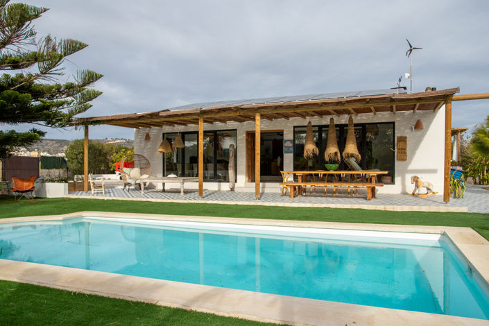 Image No.1-6 Bed Villa for sale
