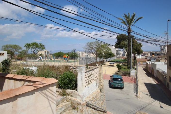 Image No.4-3 Bed Property for sale
