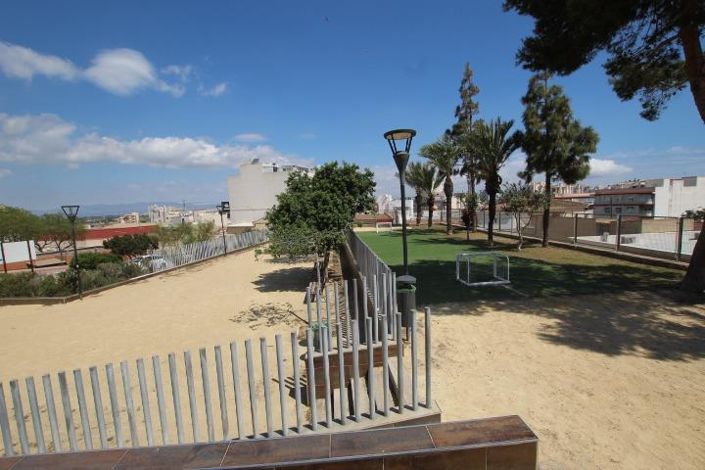 Image No.8-3 Bed Property for sale