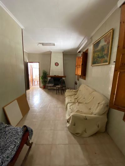 Image No.10-3 Bed Property for sale