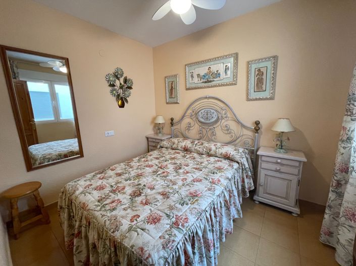 Image No.20-5 Bed Property for sale