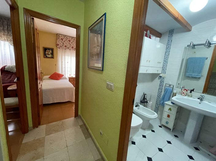 Image No.22-5 Bed Property for sale