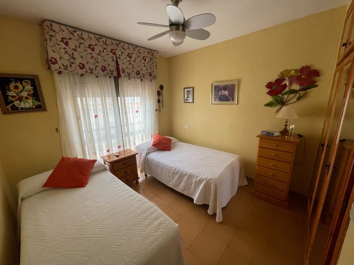 Image No.24-5 Bed Property for sale