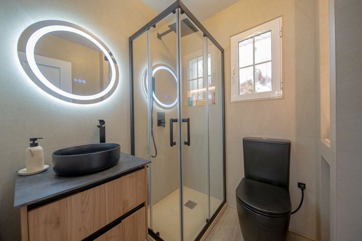 Image No.14-3 Bed Property for sale