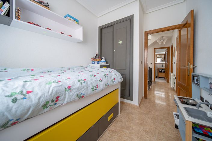 Image No.21-3 Bed Property for sale