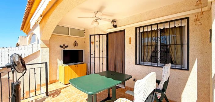 Image No.11-2 Bed Property for sale