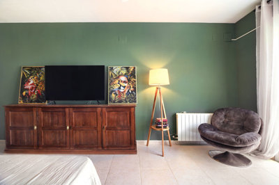 master-bedroom-2mini