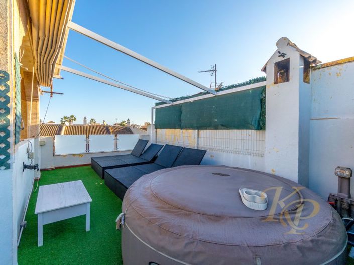 Image No.15-3 Bed Property for sale