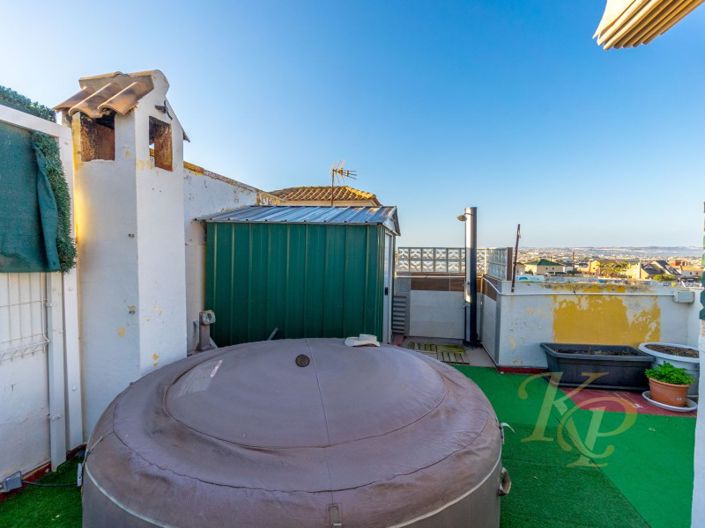 Image No.18-3 Bed Property for sale