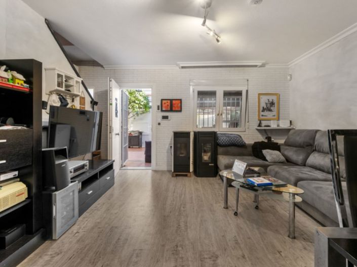 Image No.2-3 Bed Property for sale