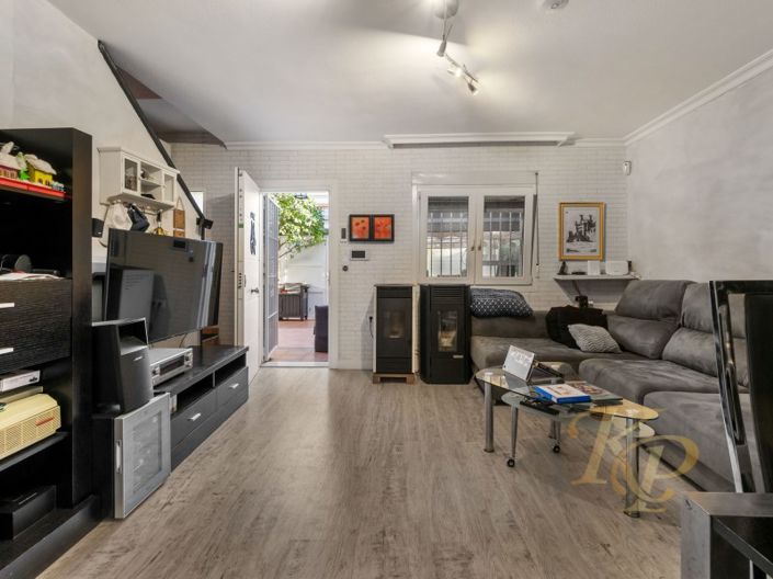 Image No.2-3 Bed Property for sale