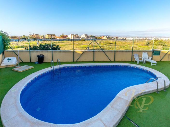 Image No.28-3 Bed Property for sale