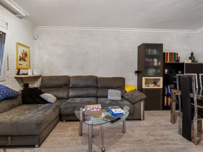 Image No.3-3 Bed Property for sale